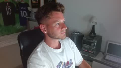 Snapshot of freddy_star chatting on 07-02-26, 03:29 Frederick Perin online show from 07-02-26, 03:29