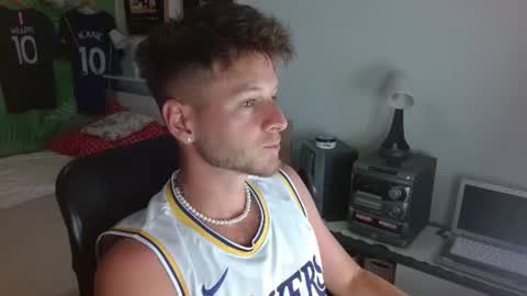 Snapshot of freddy_star chatting on 07-09-26, 12:20 Frederick Perin online show from 07-09-26, 12:20