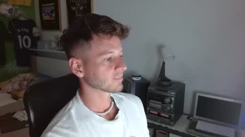 Snapshot of freddy_star chatting on 07-14-26, 12:33 Frederick Perin online show from 07-14-26, 12:33