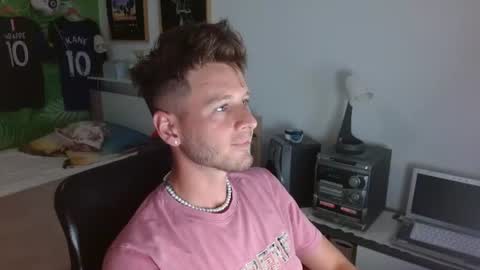 Snapshot of freddy_star chatting on 07-15-26, 12:54 Frederick Perin online show from 07-15-26, 12:54