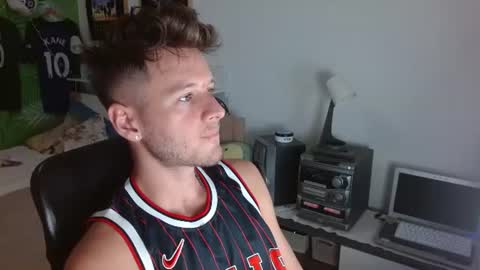 Snapshot of freddy_star chatting on 07-29-26, 11:19 Frederick Perin online show from 07-29-26, 11:19