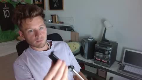 Snapshot of freddy_star chatting on 07-30-26, 11:20 Frederick Perin online show from 07-30-26, 11:20