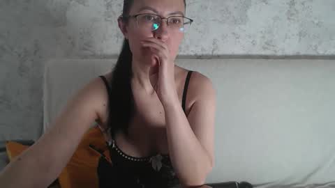 Snapshot of frederica_ chatting on 10-04-25, 09:29 frederica_ online show from 10-04-25, 09:29