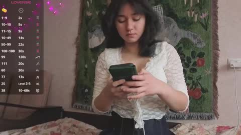 Mia online show from 04-30-26, 06:20