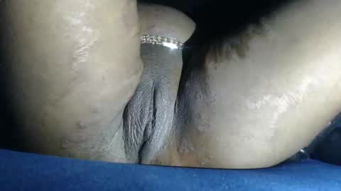 Snapshot of freelady1011 chatting on 01-15-26, 02:38 babyyo online show from 01-15-26, 02:38