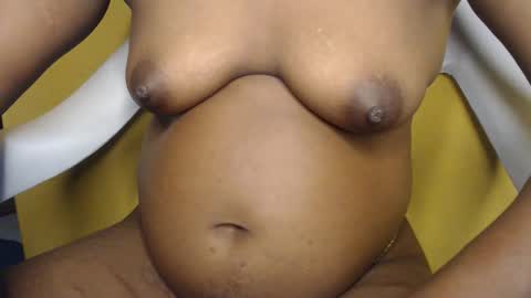 Snapshot of freelady1011 chatting on 01-19-26, 01:48 babyyo online show from 01-19-26, 01:48