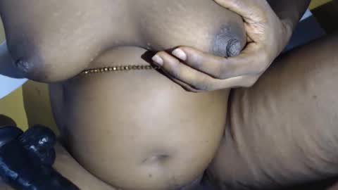 Snapshot of freelady1011 chatting on 03-04-26, 08:31 babyyo online show from 03-04-26, 08:31