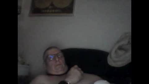 Snapshot of frefredo chatting on 12-03-25, 10:08 fred online show from 12-03-25, 10:08