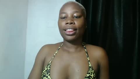 Snapshot of frekkymorelle chatting on 02-10-25, 04:08 frekkymorelle online show from 02-10-25, 04:08