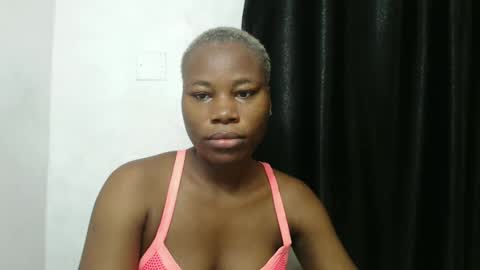 Snapshot of frekkymorelle chatting on 03-10-25, 05:00 frekkymorelle online show from 03-10-25, 05:00