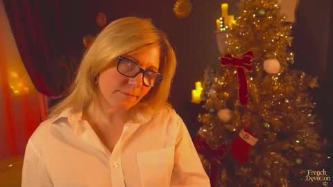 Louise or Lou 3 online show from 12-05-25, 07:50