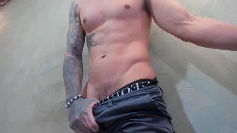 Xavier online show from 10-14-25, 01:12