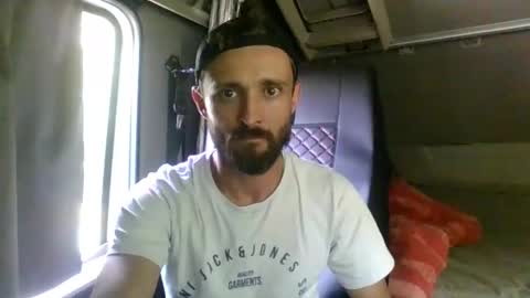 french_truck online show from 05-13-26, 05:10