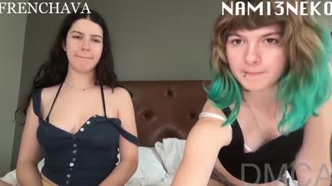 Snapshot of frenchava chatting on 10-19-25, 09:37 Ava online show from 10-19-25, 09:37