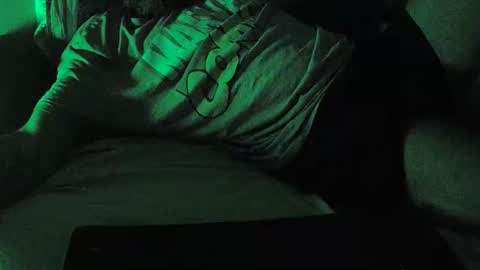 Snapshot of frenchbeardman chatting on 10-11-25, 01:16 Thechaudieres online show from 10-11-25, 01:16