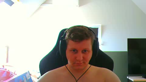 Snapshot of frenchfrieswithmayo chatting on 05-09-26, 12:10 French fries online show from 05-09-26, 12:10