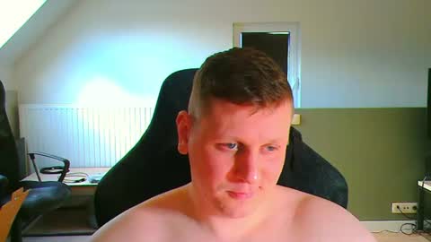 Snapshot of frenchfrieswithmayo chatting on 06-17-26, 06:31 French fries online show from 06-17-26, 06:31