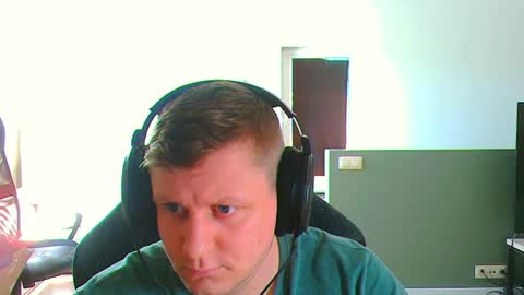 Snapshot of frenchfrieswithmayo chatting on 06-20-26, 12:19 French fries online show from 06-20-26, 12:19