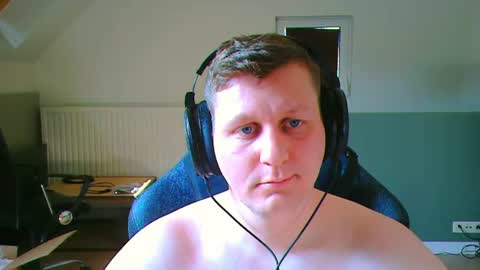 Snapshot of frenchfrieswithmayo chatting on 06-27-26, 02:34 French fries online show from 06-27-26, 02:34