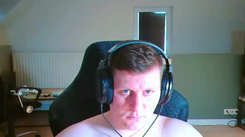Snapshot of frenchfrieswithmayo chatting on 07-01-26, 06:07 French fries online show from 07-01-26, 06:07