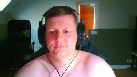 Snapshot of frenchfrieswithmayo chatting on 07-12-26, 11:34 French fries online show from 07-12-26, 11:34
