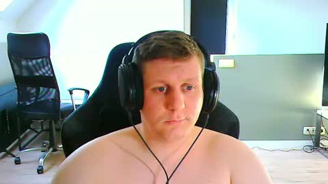 Snapshot of frenchfrieswithmayo chatting on 07-15-26, 05:18 French fries online show from 07-15-26, 05:18