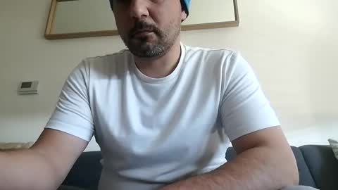 Snapshot of frenchhard0000 chatting on 03-03-25, 08:38 Horny french hard online show from 03-03-25, 08:38