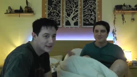 Snapshot of frenchhornybibs chatting on 01-18-25, 08:51 French Horny Bibs online show from 01-18-25, 08:51