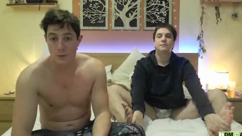 Snapshot of frenchhornybibs chatting on 01-31-25, 09:26 French Horny Bibs online show from 01-31-25, 09:26