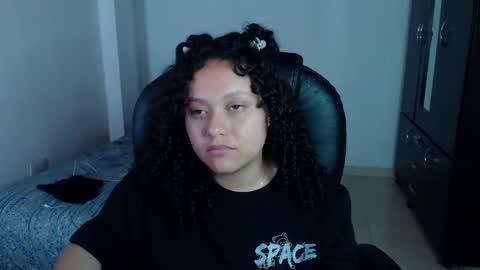 Snapshot of freud_x_louise1 chatting on 12-29-24, 10:23 Louise online show from 12-29-24, 10:23