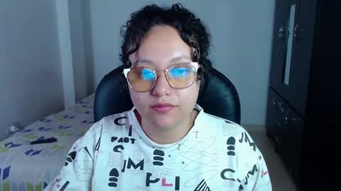 Snapshot of freud_x_louise1 chatting on 01-08-25, 10:26 Louise online show from 01-08-25, 10:26