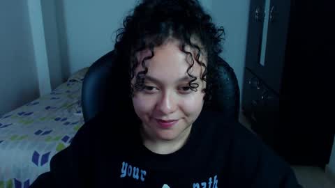 Snapshot of freud_x_louise1 chatting on 02-24-25, 02:08 Louise online show from 02-24-25, 02:08