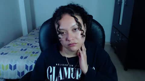 Snapshot of freud_x_louise1 chatting on 03-07-25, 05:18 Louise online show from 03-07-25, 05:18