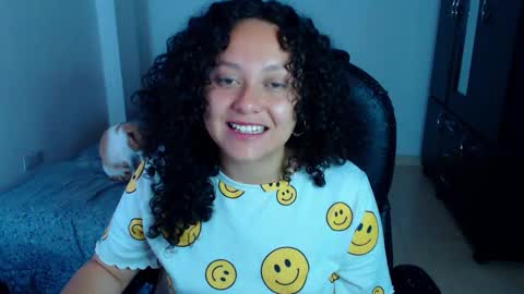 Snapshot of freud_x_louise1 chatting on 09-15-25, 12:16 Louise online show from 09-15-25, 12:16