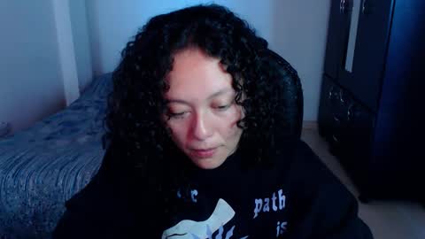 Snapshot of freud_x_louise1 chatting on 11-07-25, 01:00 Louise online show from 11-07-25, 01:00