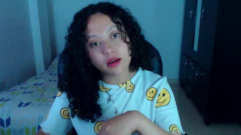 Snapshot of freud_x_louise1 chatting on 02-09-26, 11:14 Louise online show from 02-09-26, 11:14