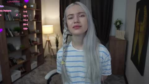 Freya online show from 03-07-26, 07:33