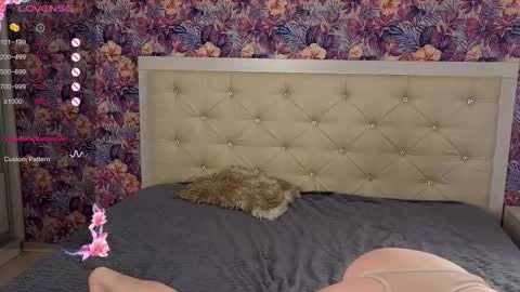 Snapshot of freyabyrne chatting on 03-02-25, 03:24 Freya online show from 03-02-25, 03:24