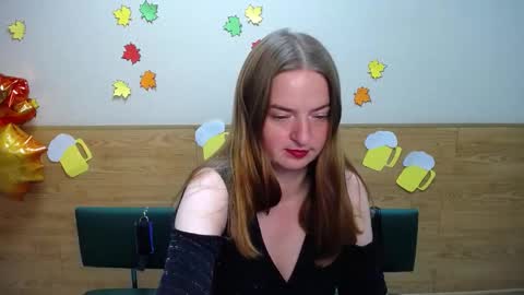 FreyaDak online show from 09-23-25, 05:05