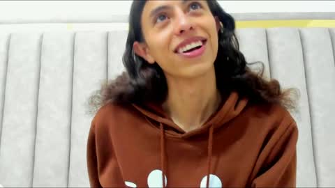 FreyaMoller  online show from 02-25-26, 07:12