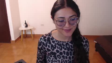 Snapshot of freyarouge chatting on 05-31-26, 11:50 freyarouge online show from 05-31-26, 11:50