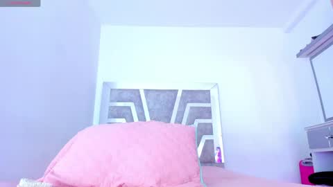aura online show from 05-02-26, 12:04