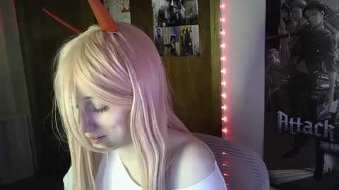 FreyaTheGemini online show from 10-29-25, 04:26