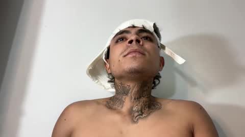 freyva_ online show from 10-25-25, 04:42