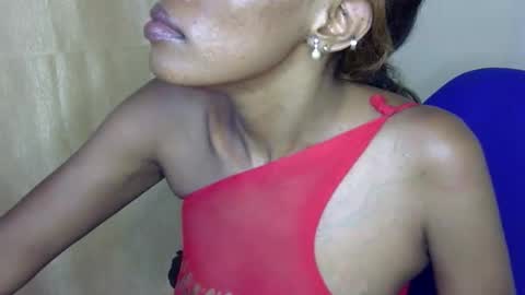 Snapshot of frianebony chatting on 01-13-26, 01:55 Frian online show from 01-13-26, 01:55