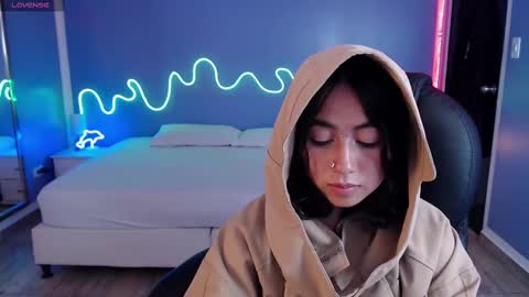 frida_lassi_ online show from 02-25-25, 03:05