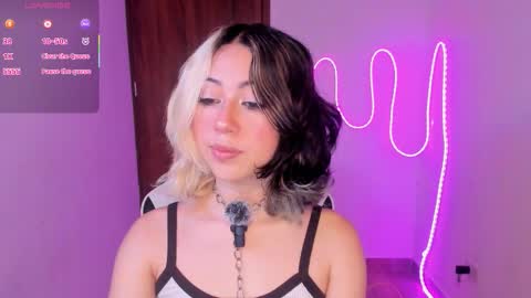 Snapshot of frida_lassi_ chatting on 12-05-25, 12:03 frida_lassi_ online show from 12-05-25, 12:03