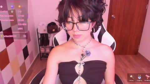 Snapshot of frida_lassi_ chatting on 04-10-26, 01:49 frida_lassi_ online show from 04-10-26, 01:49