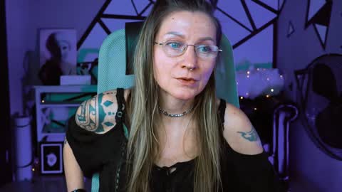 Frida Tander online show from 01-23-25, 03:11