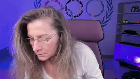 Frida Tander online show from 02-10-25, 09:04